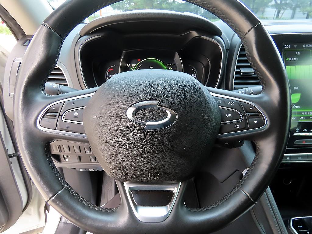 SAMSUNG QM6 - Vista 8