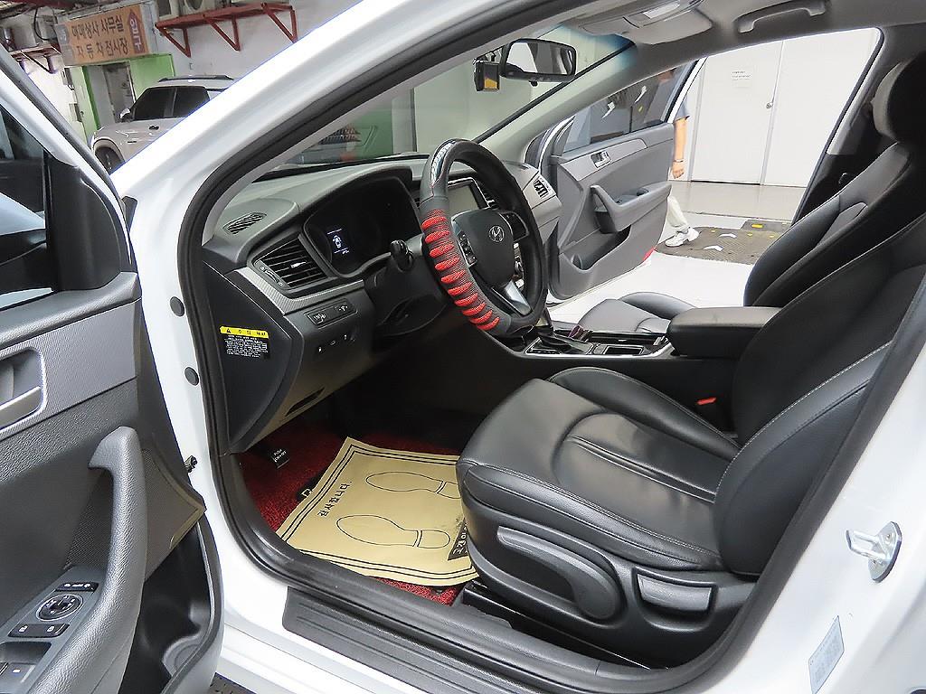 HYUNDAI Sonata - Vista 12
