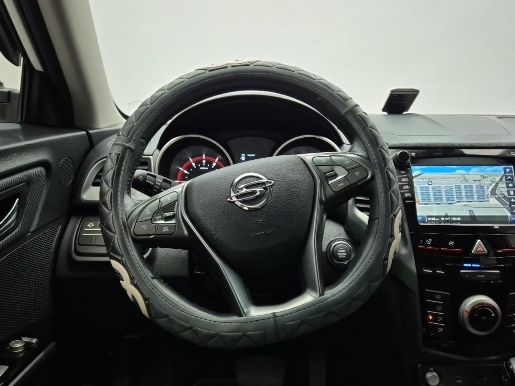Ssangyong Tivoli 2018 Blanco - Importación desde Corea - HF Imports Iquique - Foto 17