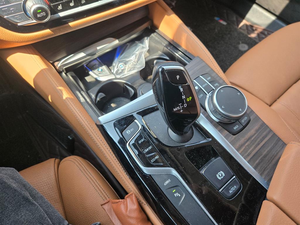 BMW 5 Series 2020 Gris - Importación desde Corea - HF Imports Iquique - Foto 13