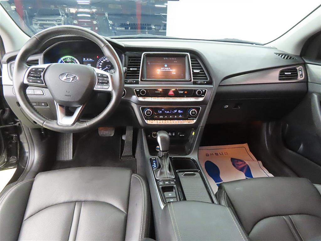 HYUNDAI Sonata - Vista 7