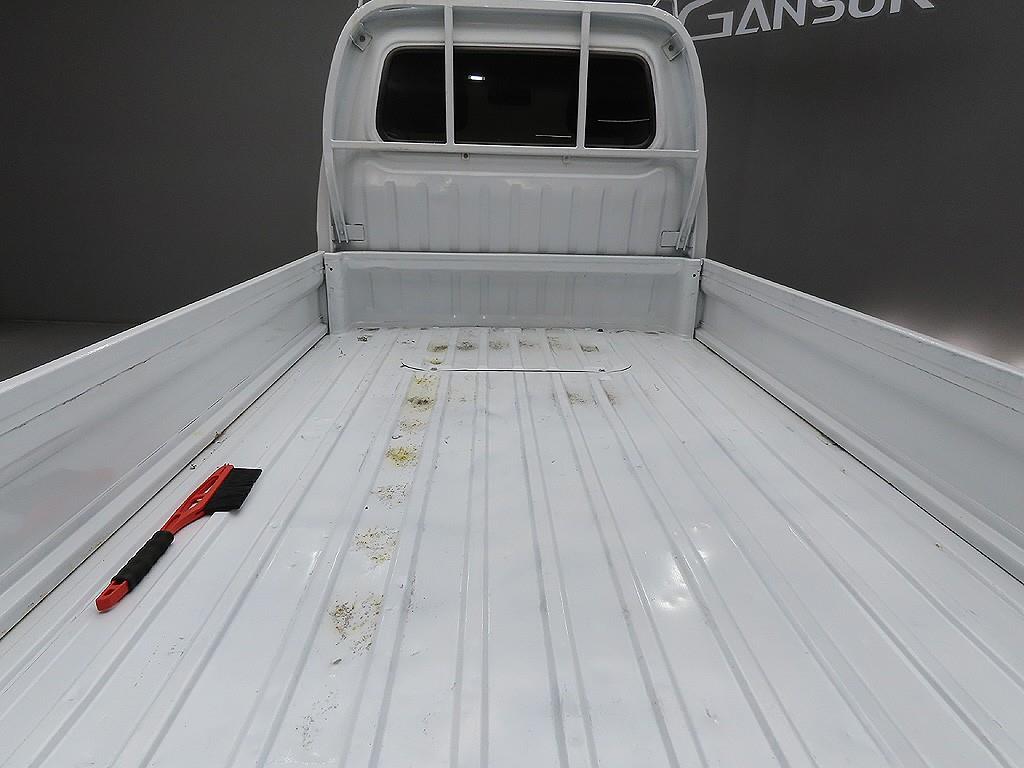 Small Truck Cargo (small) - Vista 8