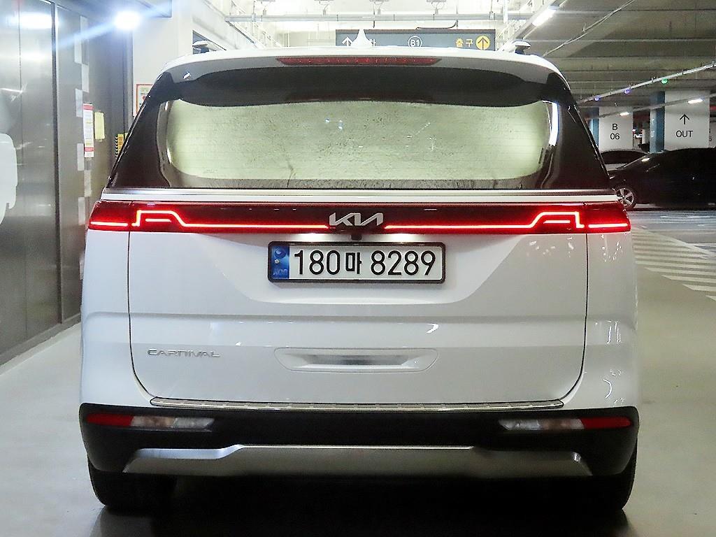 KIA Carnival - Vista 5