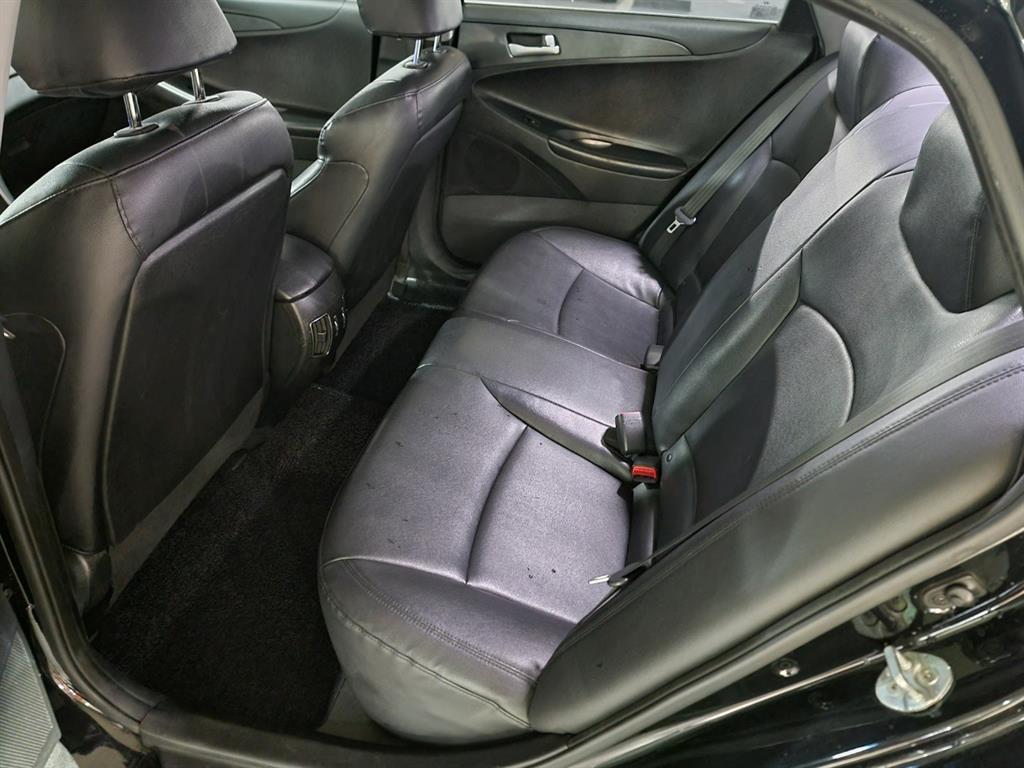 HYUNDAI Sonata - Vista 7