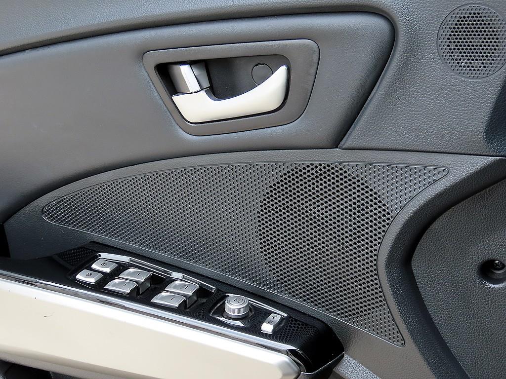 Ssangyong Tivoli - Vista 11
