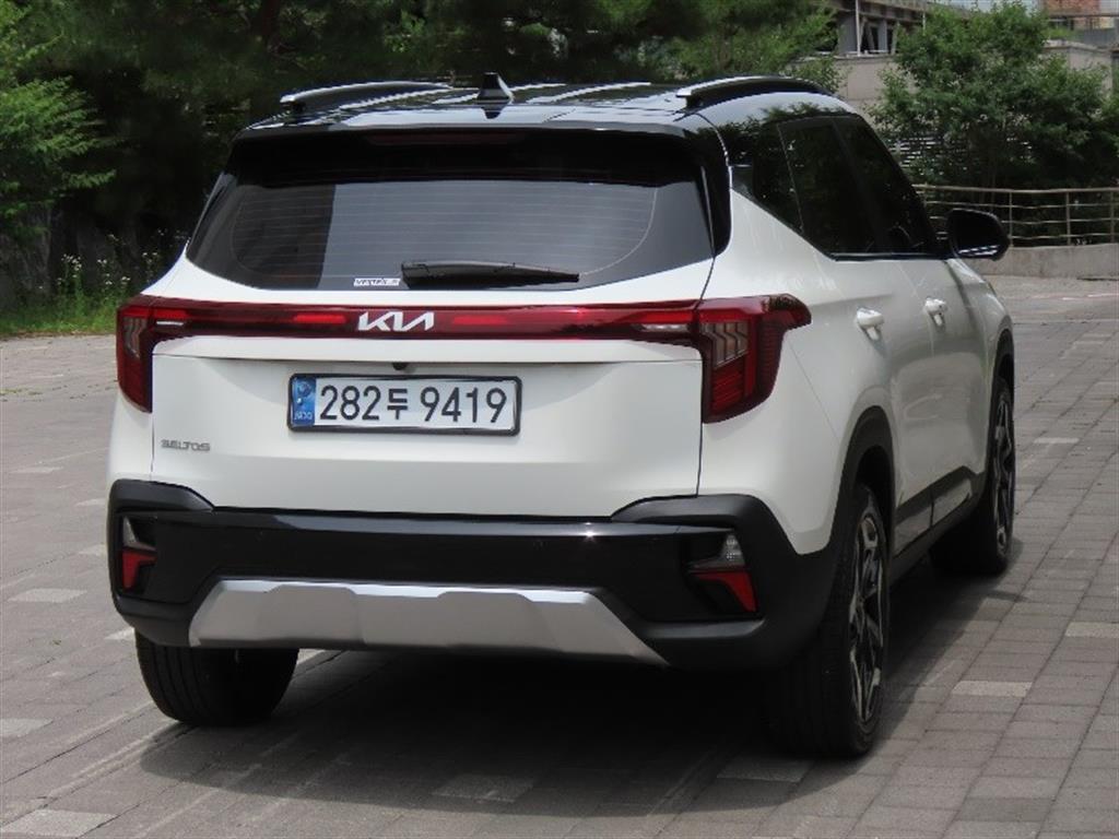 KIA Seltos - Vista 3