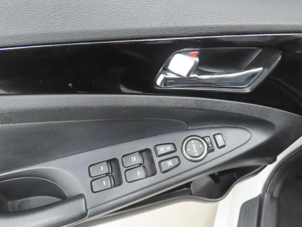 HYUNDAI Sonata - Vista 9