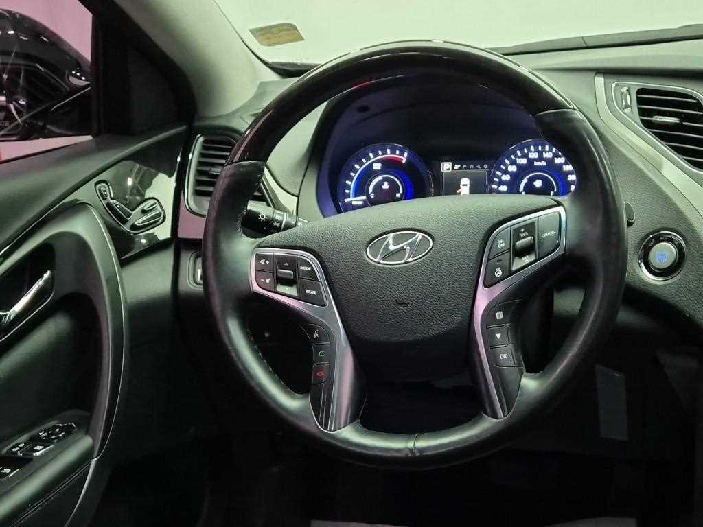 HYUNDAI Grandeur - Vista 9