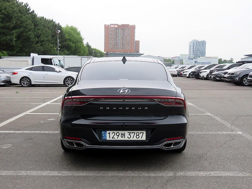 HYUNDAI Grandeur - Vista 3