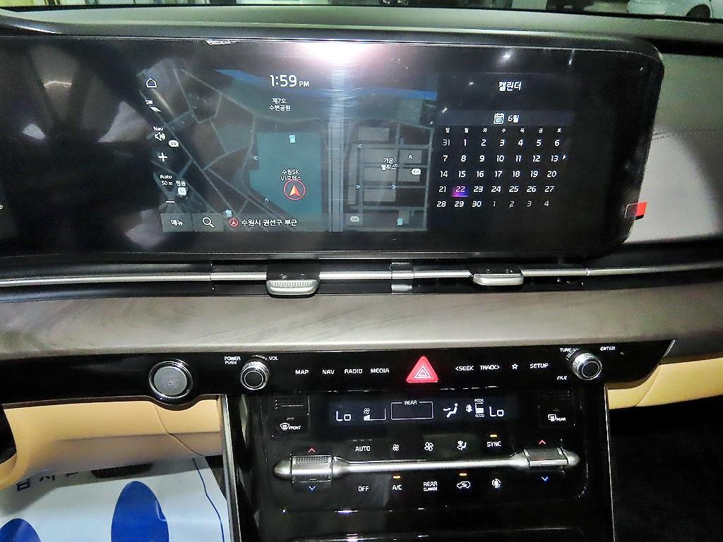 KIA Carnival - Vista 11