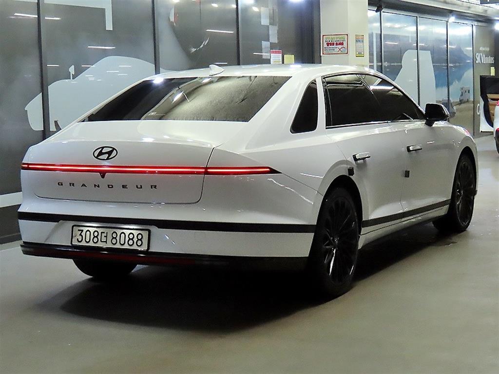 HYUNDAI Grandeur - Vista 4