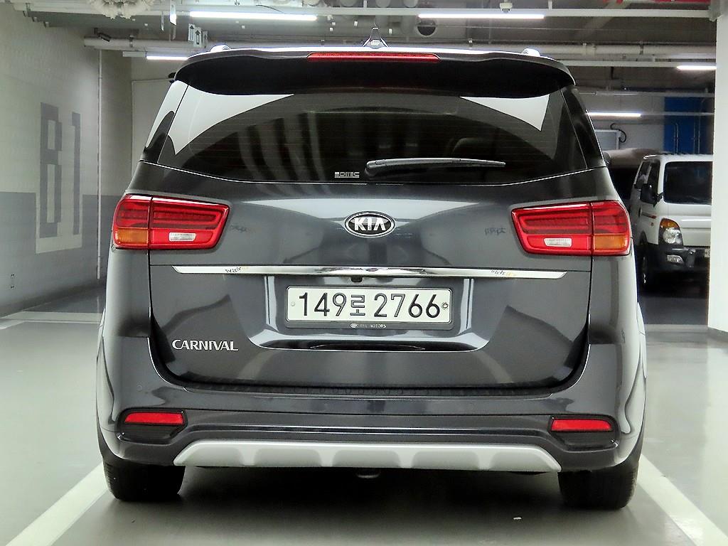KIA Carnival - Vista 3