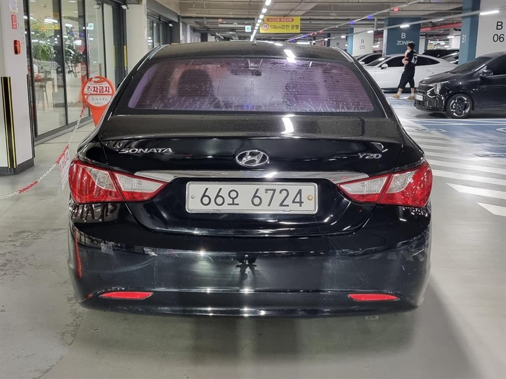 HYUNDAI Sonata - Vista 5