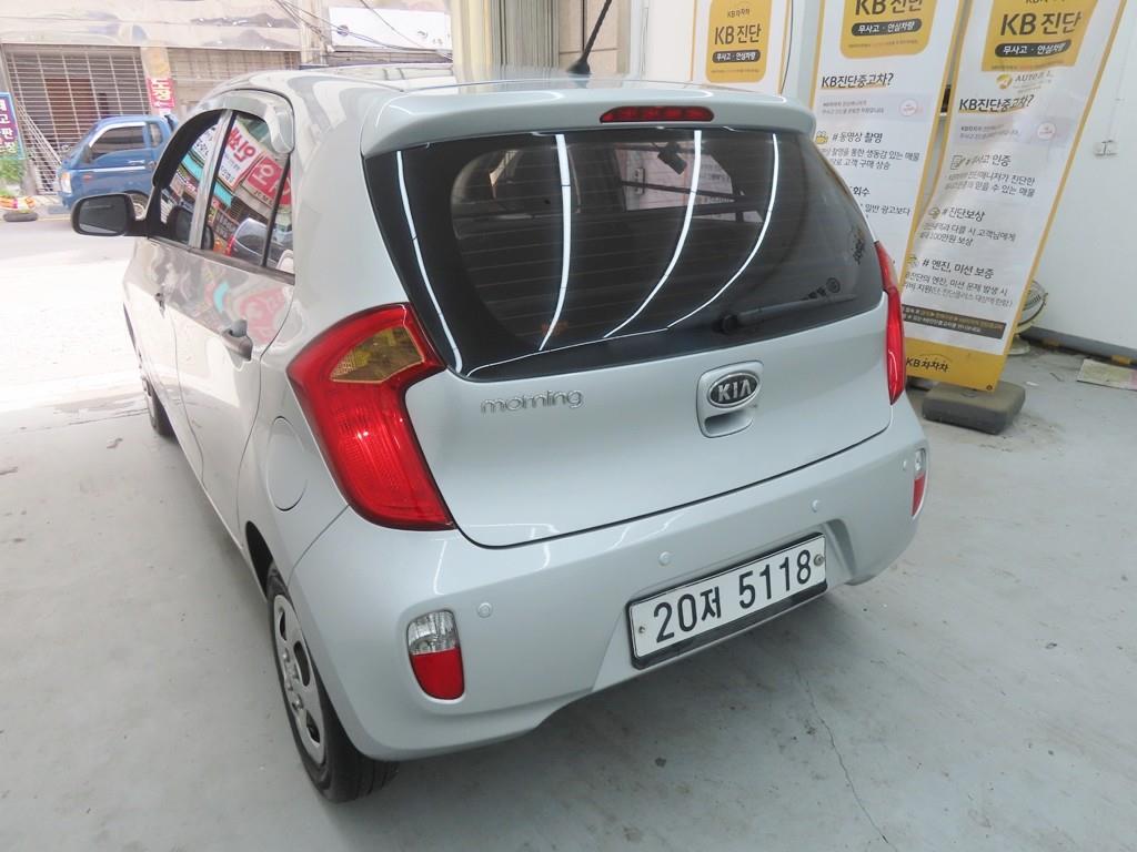 KIA Morning - Vista 4