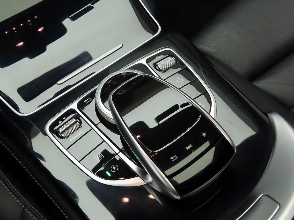 Mercedes Benz GLC Class - Vista 10