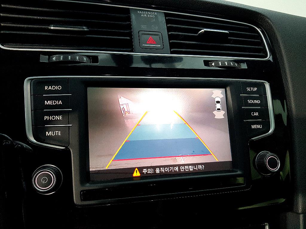 Volkswagen Golf - Vista 10