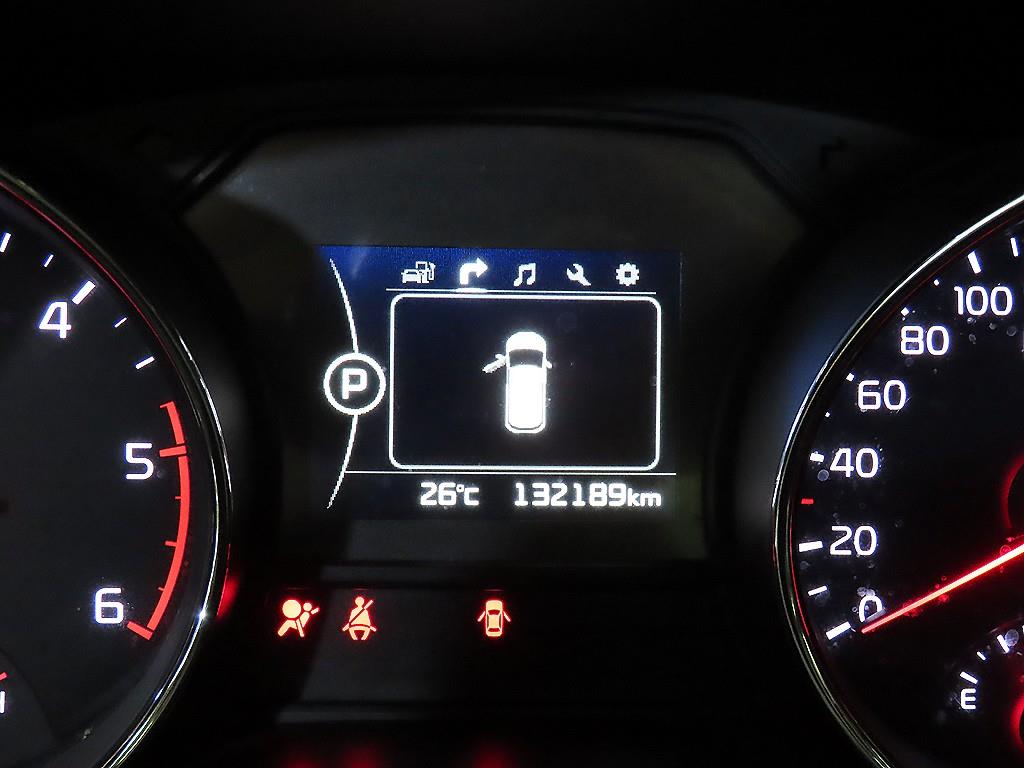 KIA Carnival - Vista 10