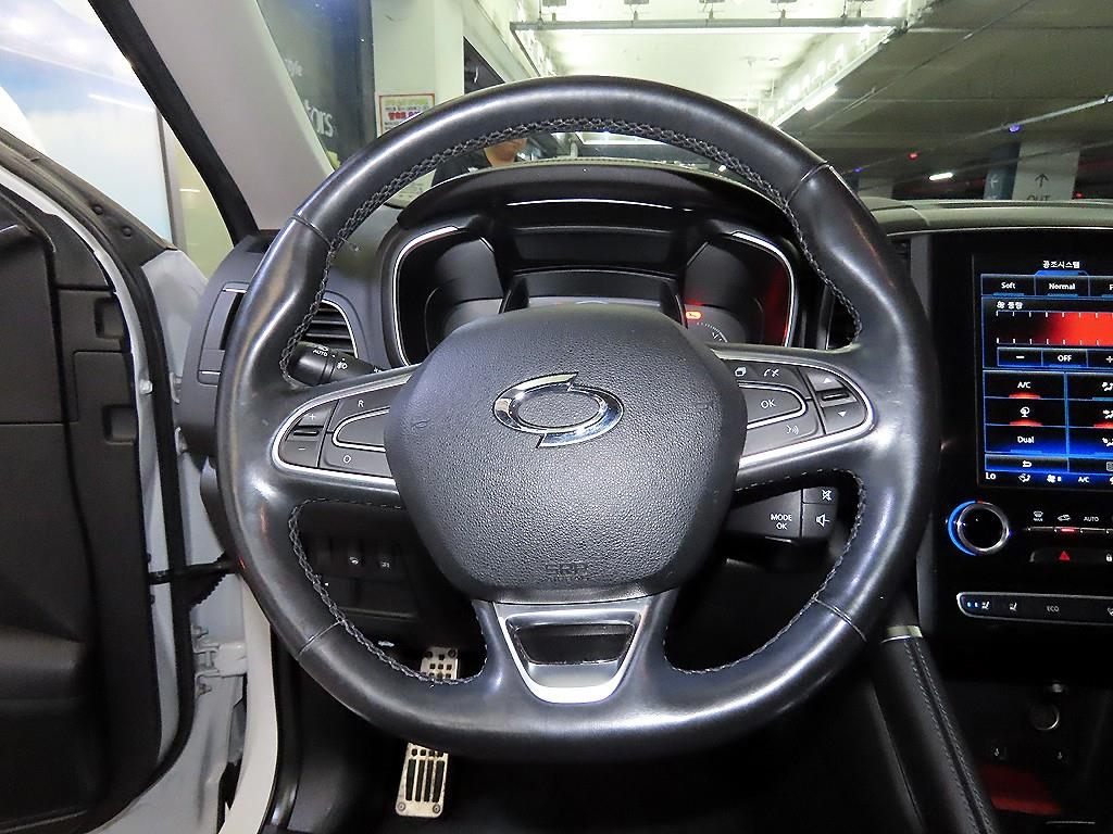 SAMSUNG QM6 - Vista 8