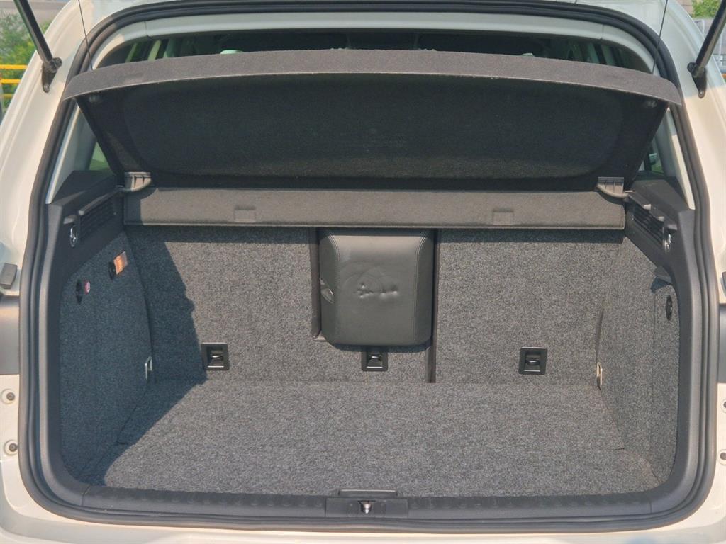 Volkswagen Tiguan - Vista 10