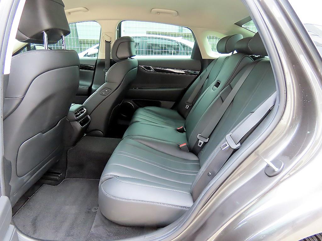 Genesis G80 - Vista 6