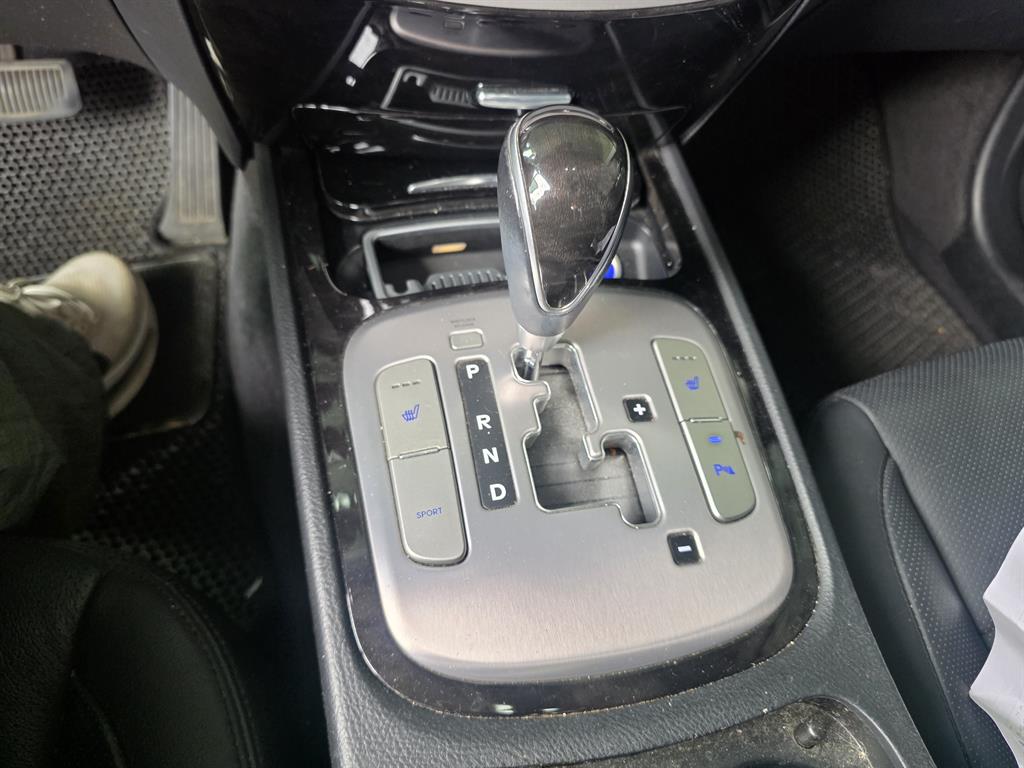 HYUNDAI Genesis - Vista 9