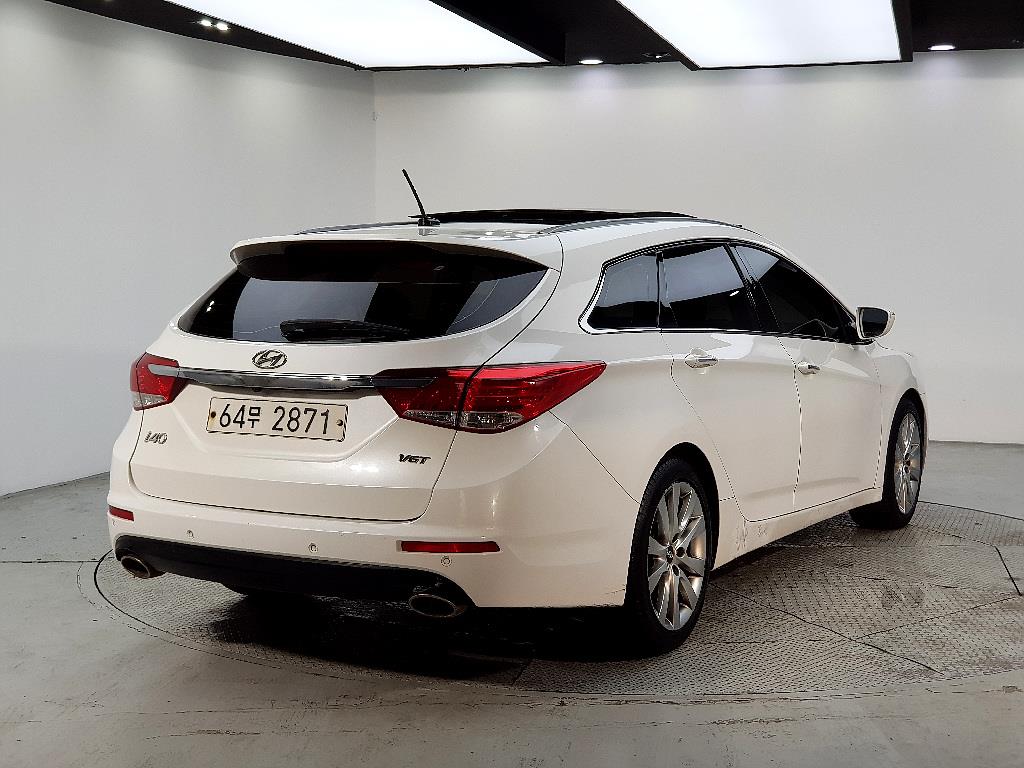 HYUNDAI i40 - Vista 4
