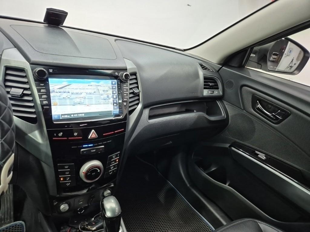 Ssangyong Tivoli 2018 Blanco - Importación desde Corea - HF Imports Iquique - Foto 15