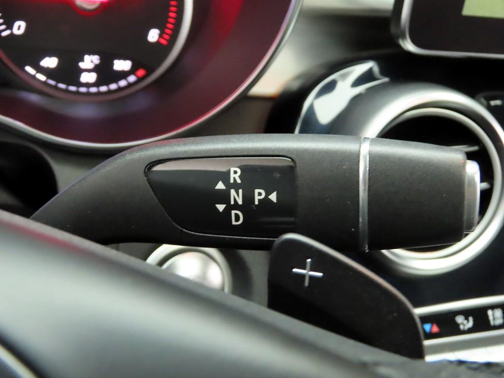 Mercedes Benz GLC Class - Vista 11