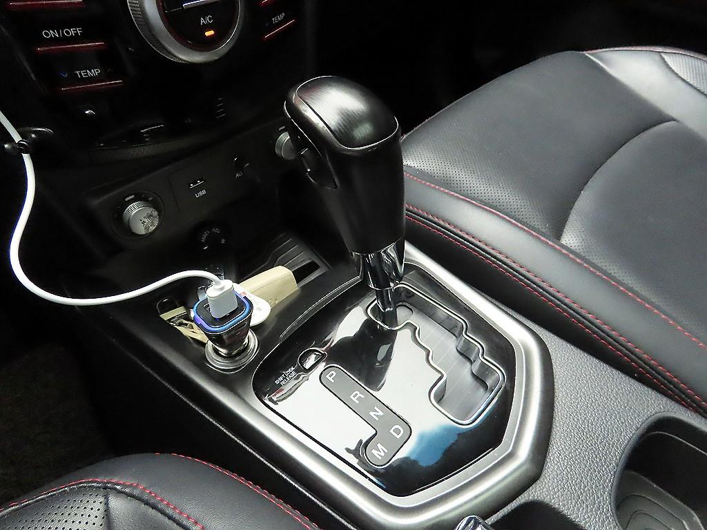 Ssangyong Tivoli - Vista 10