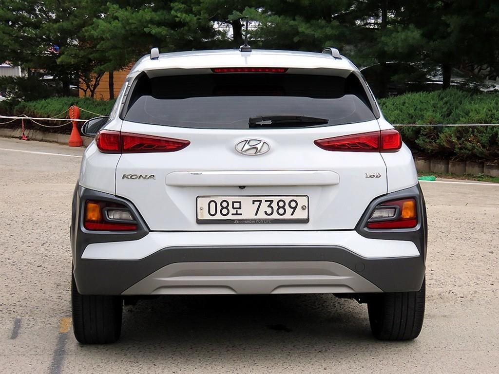 HYUNDAI Kona - Vista 4