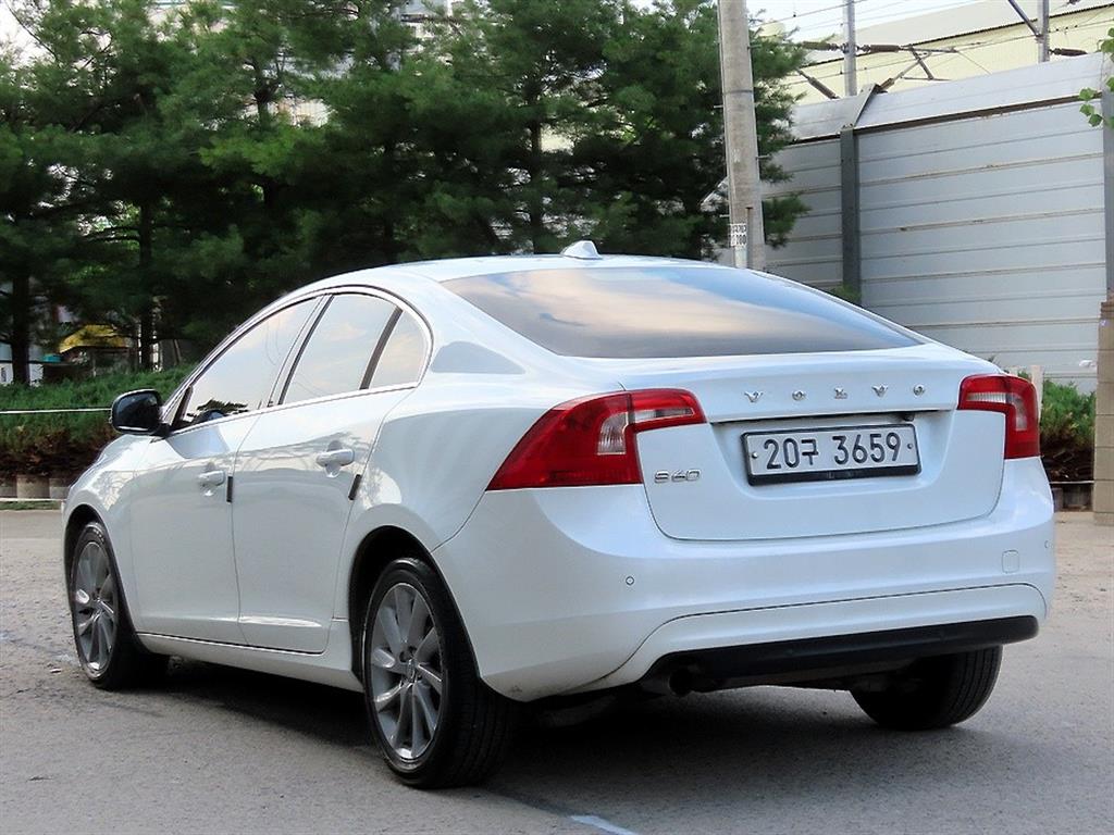 Volvo S60 - Vista 3