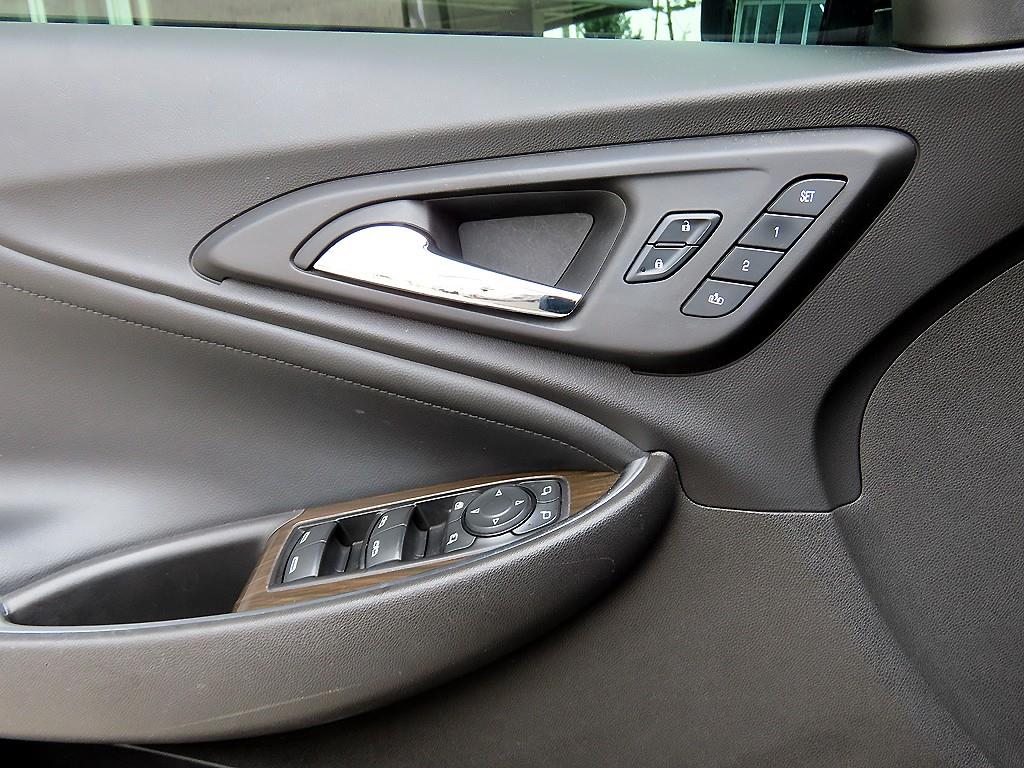 Chevrolet Malibu - Vista 11