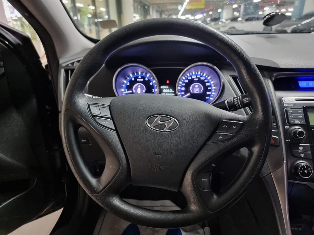 HYUNDAI Sonata - Vista 12