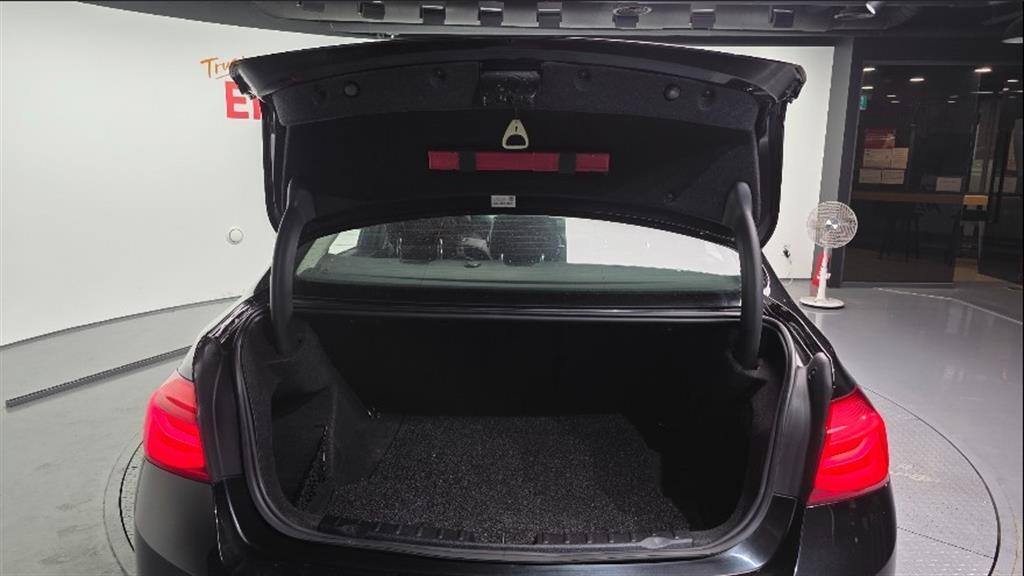 BMW 3 series 2018 Negro - Importación desde Corea - HF Imports Iquique - Foto 20