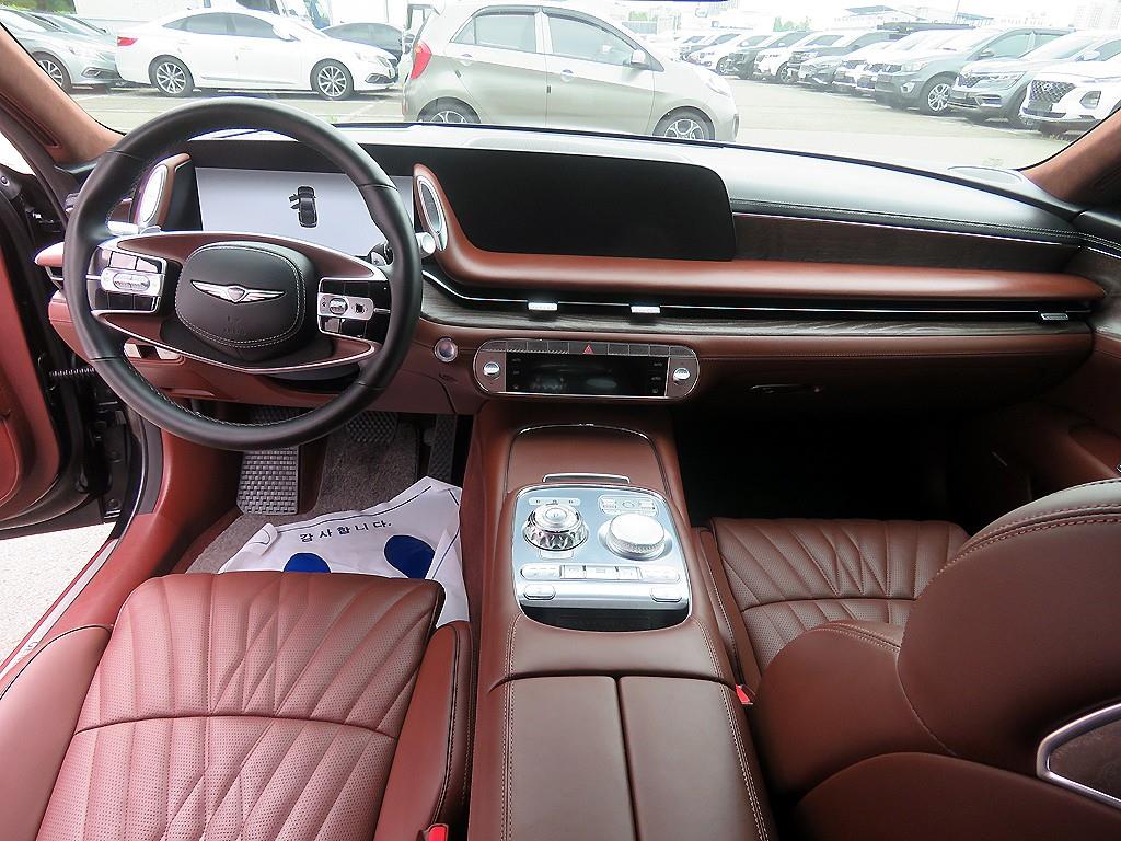 Genesis G90 - Vista 8