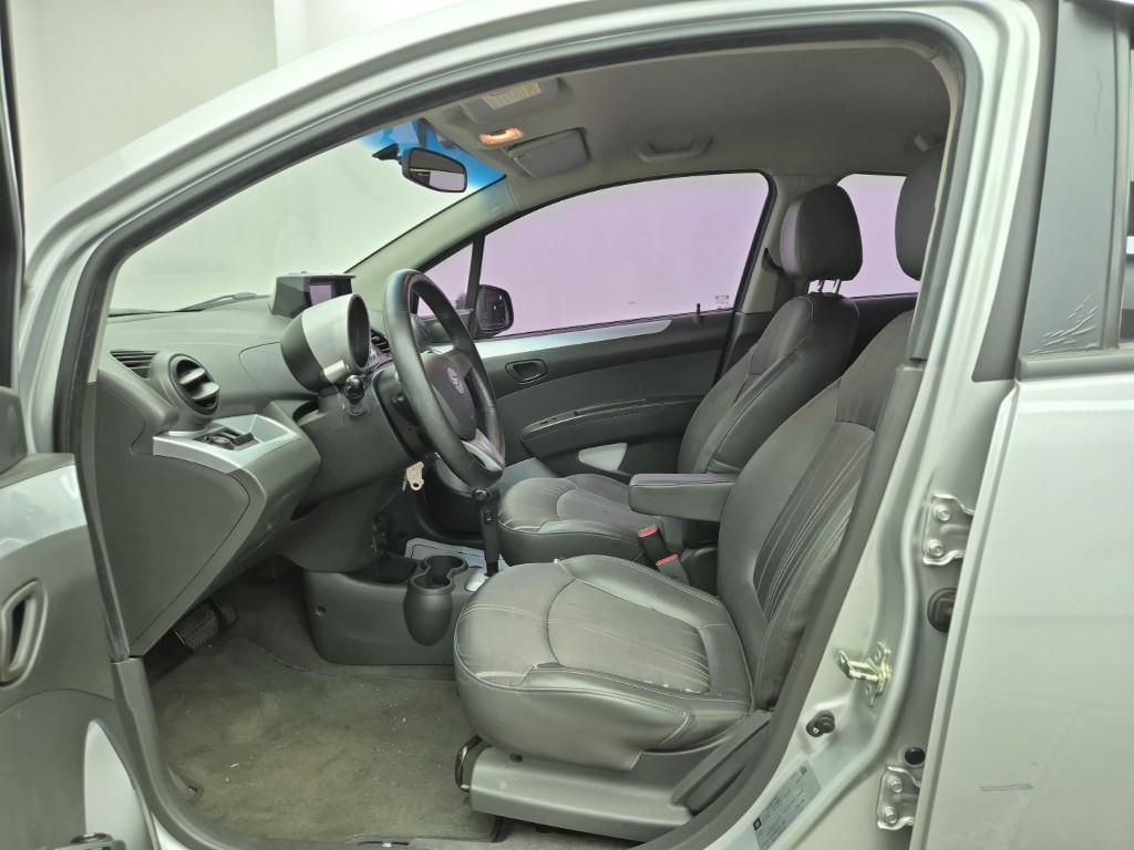 Chevrolet Spark - Vista 11