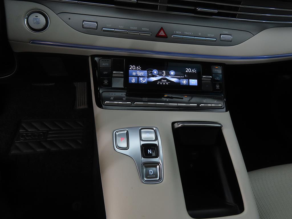 HYUNDAI Grandeur - Vista 11