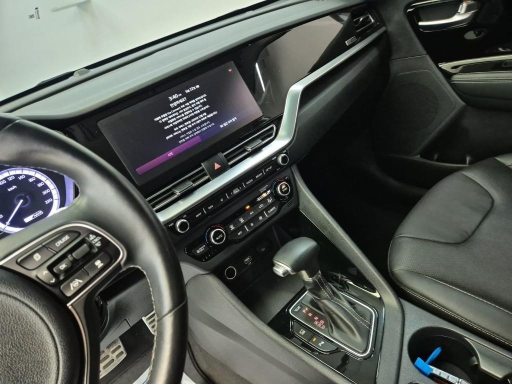 KIA Niro - Vista 10