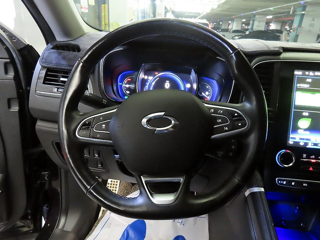 SAMSUNG QM6 - Vista 8