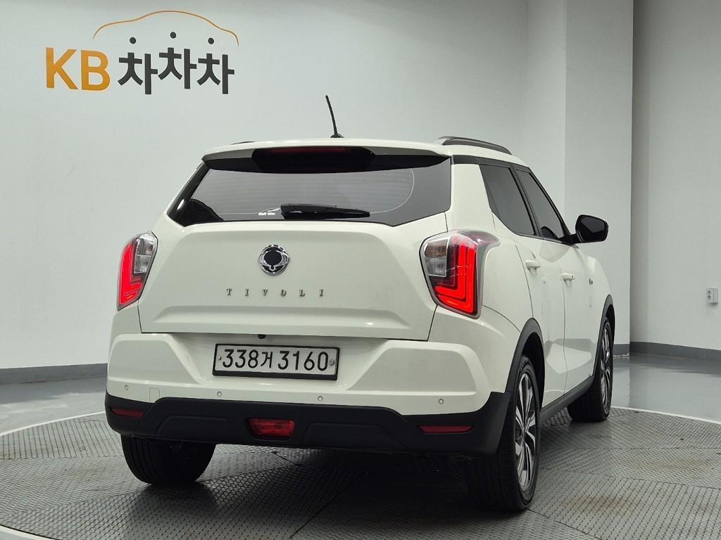 Ssangyong Tivoli - Vista 3