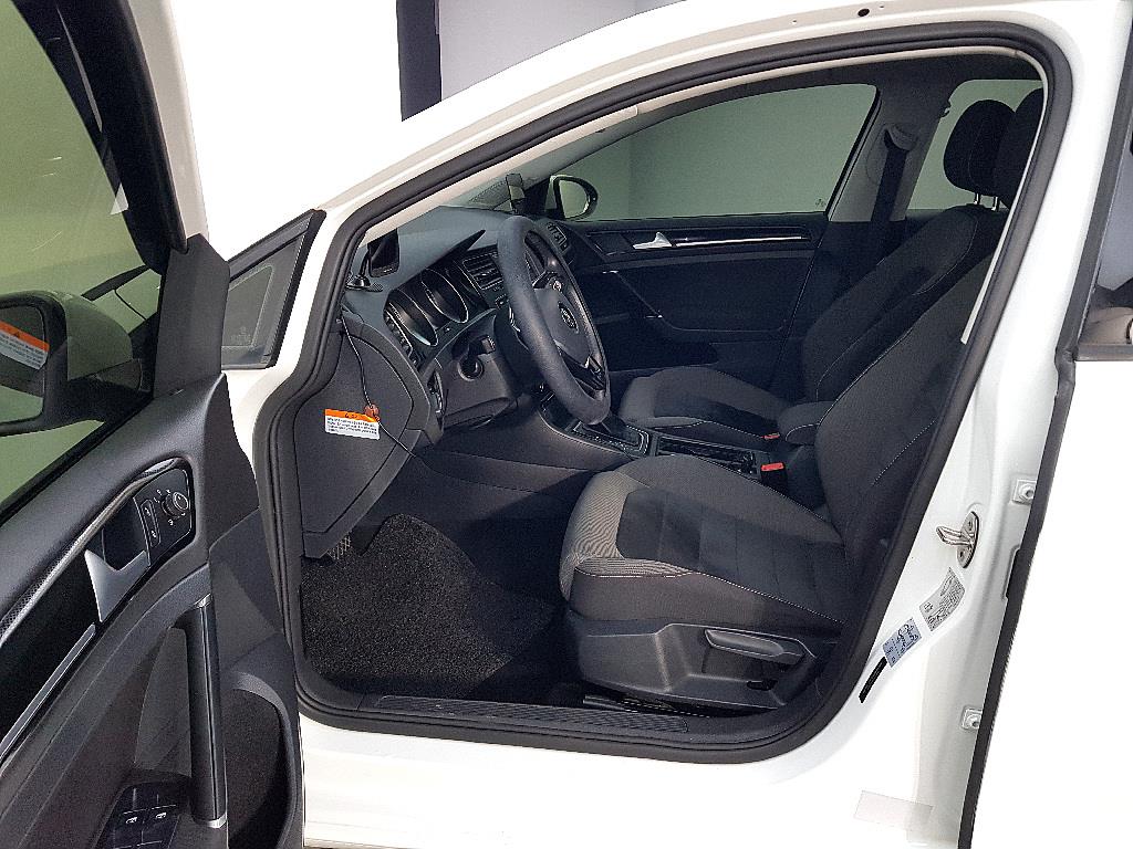Volkswagen Golf - Vista 7