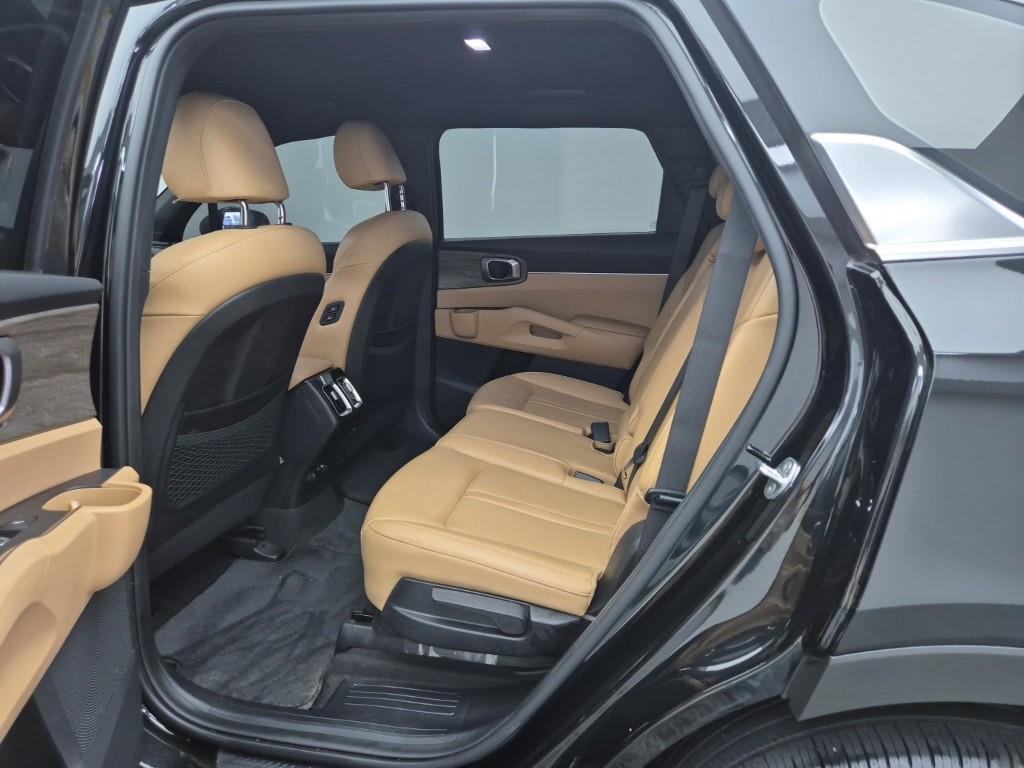 KIA Sorento - Vista 12