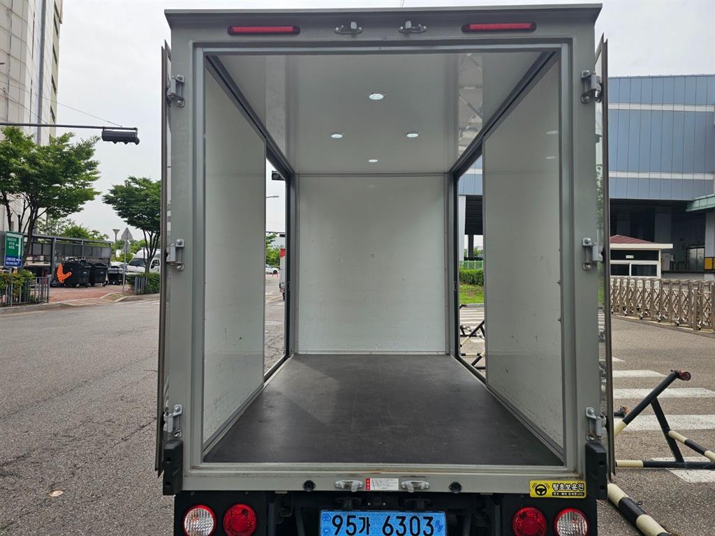 Small Truck Normal Box(High Deck) - Vista 5