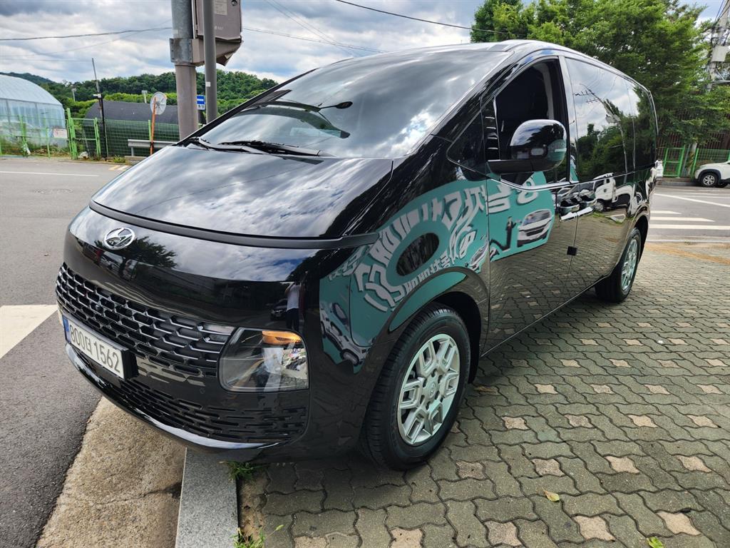 HYUNDAI Staria 2023 Negro - Importación desde Corea - HF Imports Iquique - Foto 1