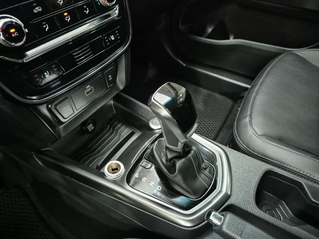 Ssangyong Tivoli - Vista 8