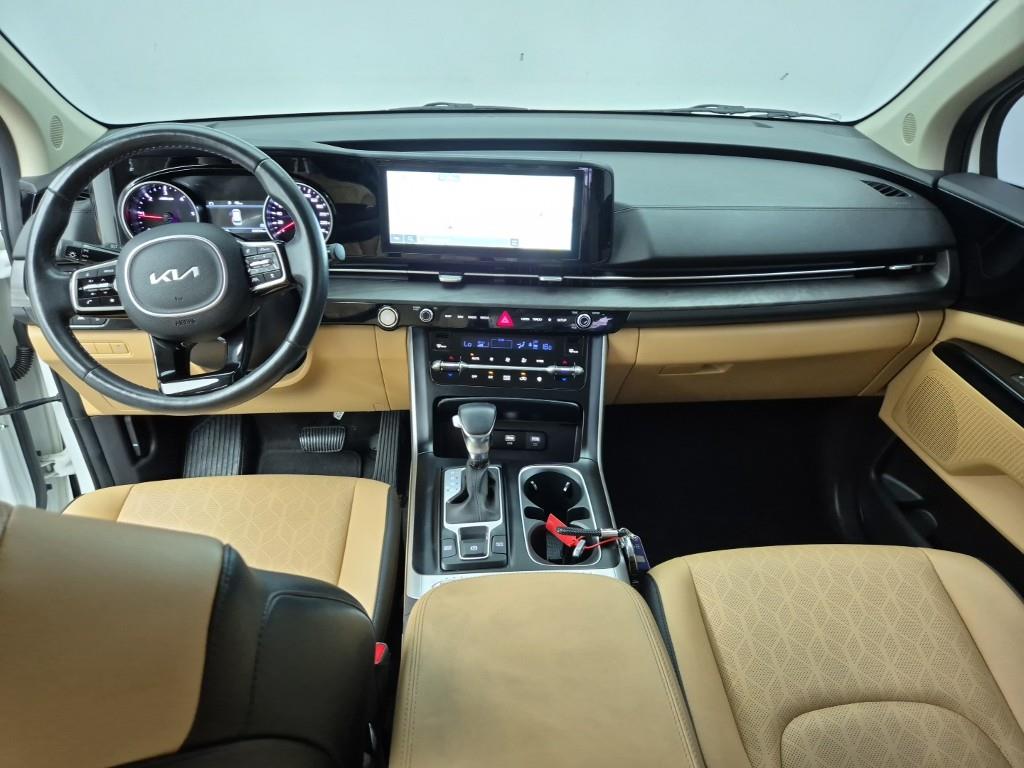 KIA Carnival - Vista 5