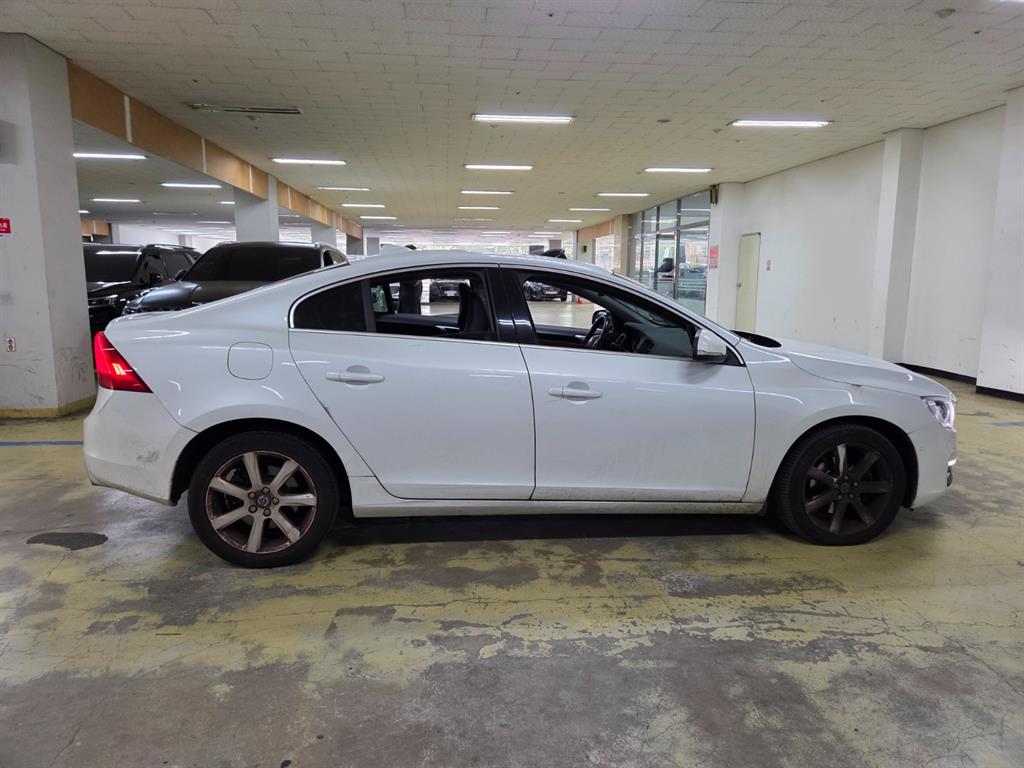 Volvo S60 - Vista 5