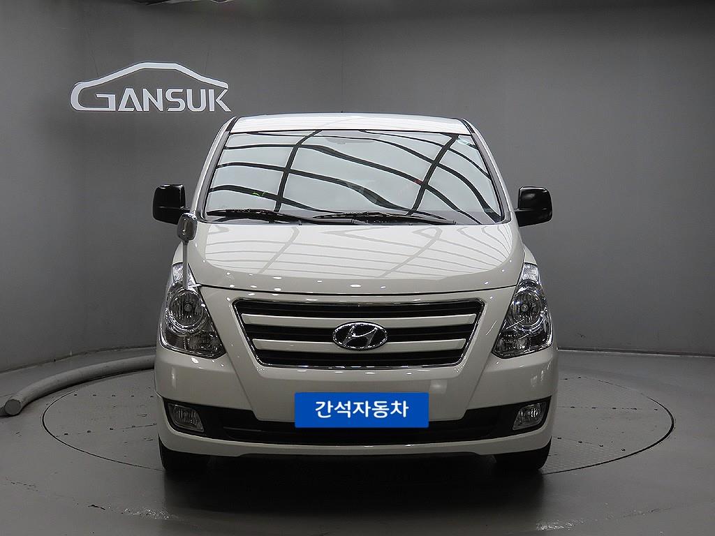 HYUNDAI Starex 2015 Blanco - Importación desde Corea - HF Imports Iquique - Foto 1