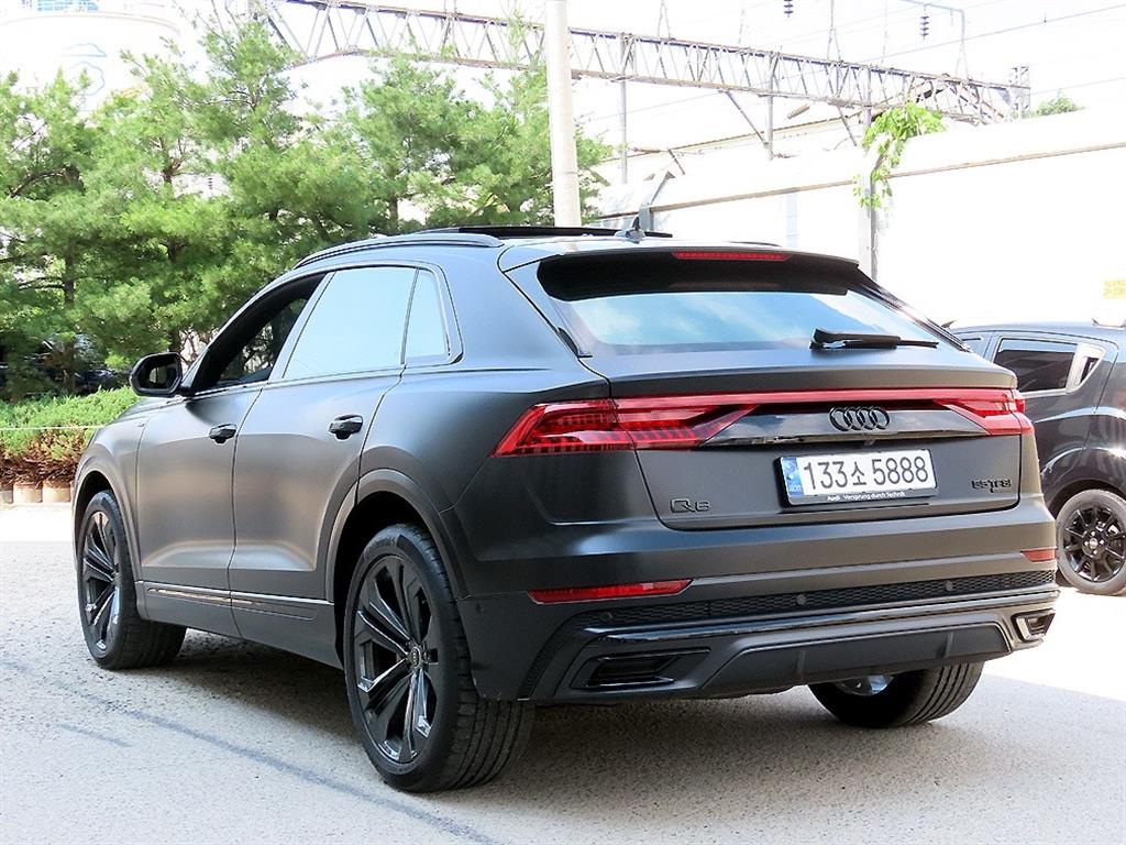Audi Q8 - Vista 3