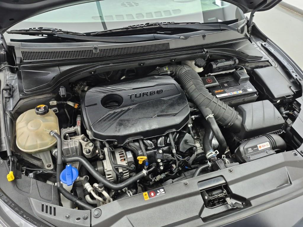 HYUNDAI Veloster - Vista 6